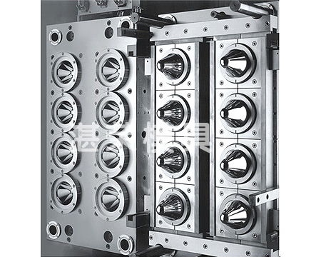 1出8热流道针阀式广口瓶坯模具